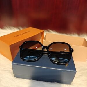 24. LV Sunglass